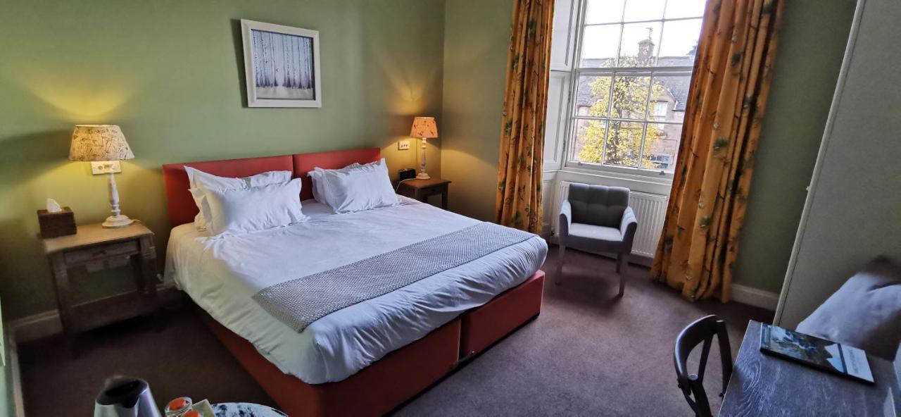 Buccleuch And Queensberry Arms Hotel Торнхил Екстериор снимка