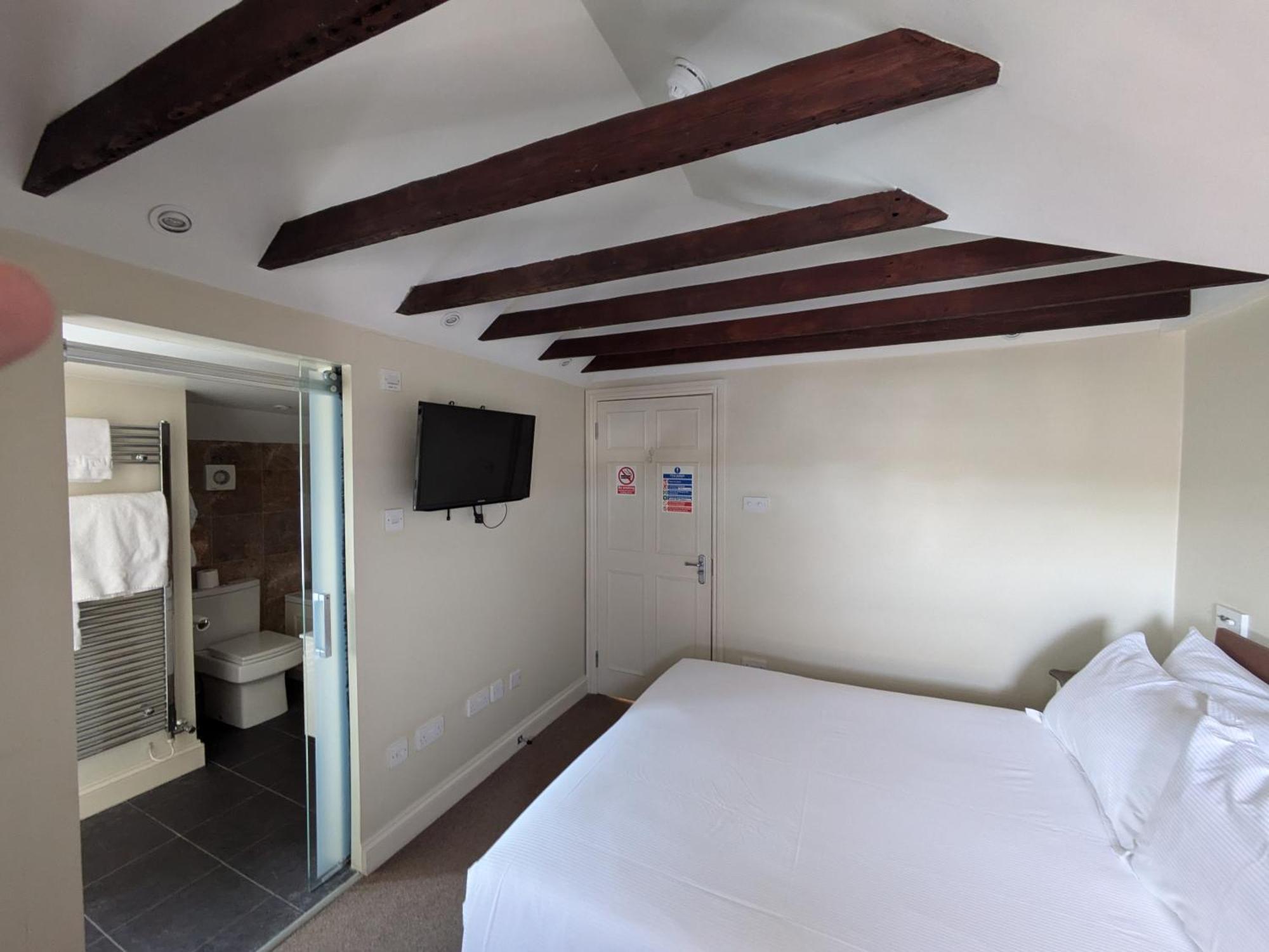 Buccleuch And Queensberry Arms Hotel Торнхил Екстериор снимка