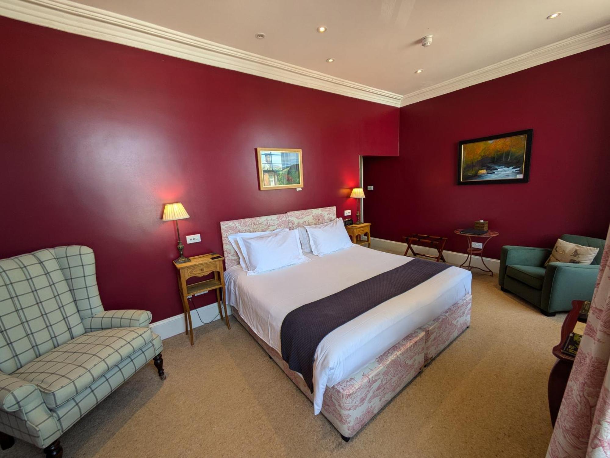 Buccleuch And Queensberry Arms Hotel Торнхил Екстериор снимка