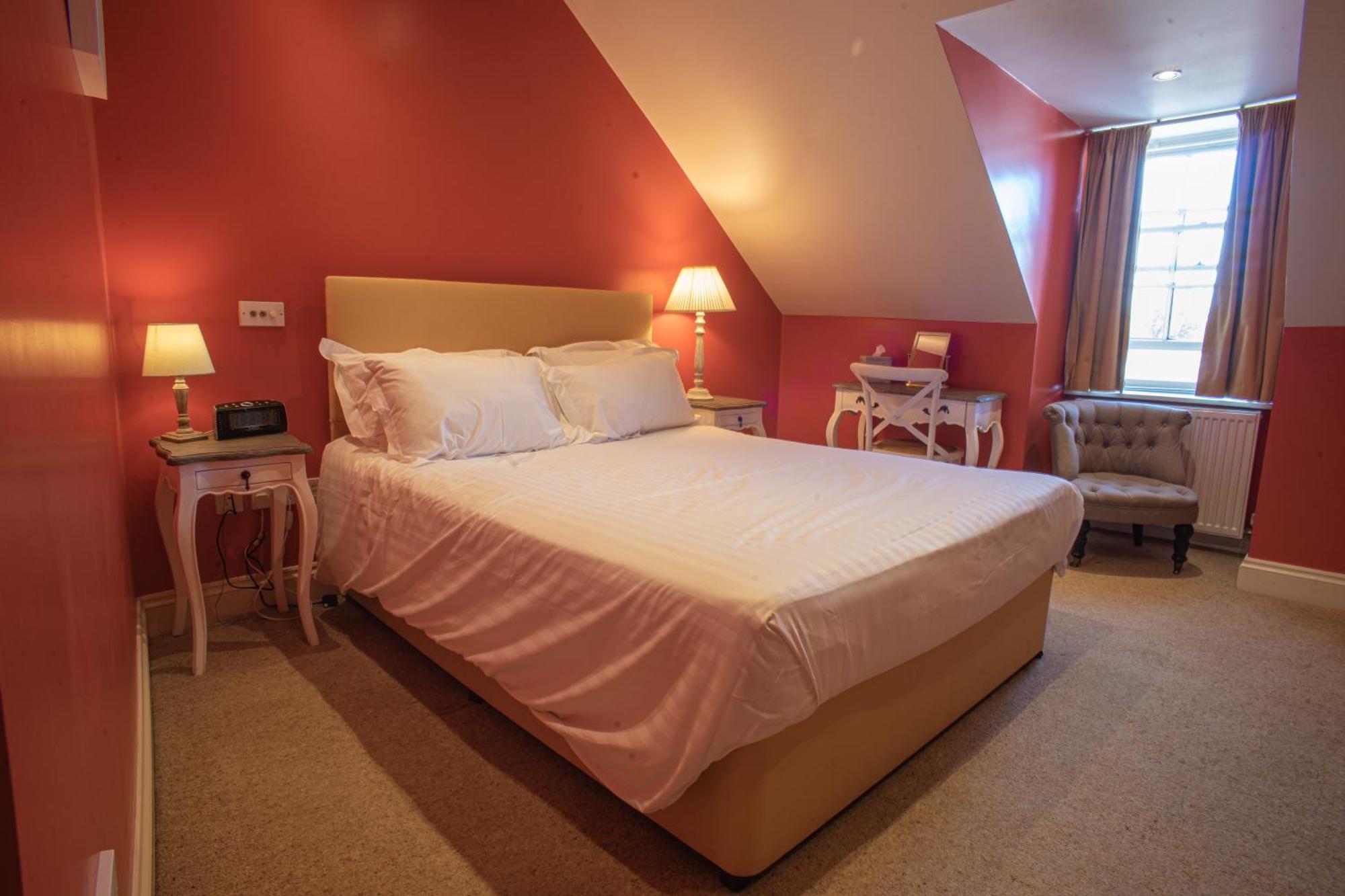Buccleuch And Queensberry Arms Hotel Торнхил Екстериор снимка